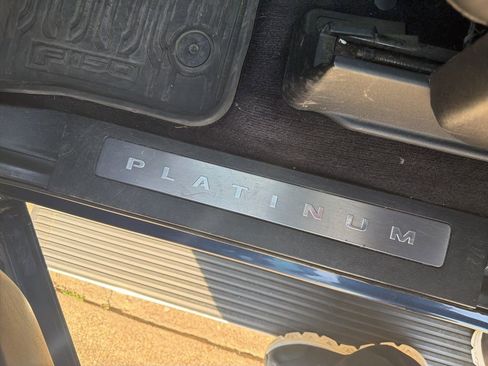 Used 2016 Ford F150 Platinum w/ Equipment Group 701A Luxury image 30