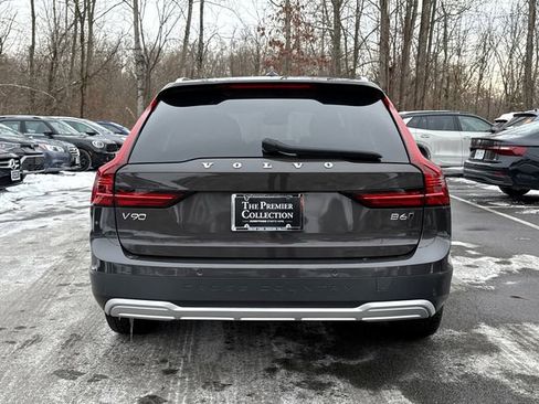 Certified 2023 Volvo V90 B6 Cross Country Plus w/ Climate Package image 5
