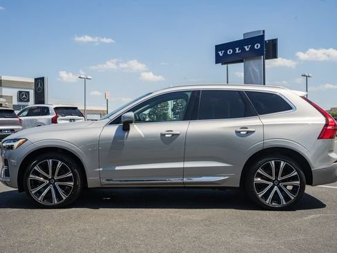 Certified 2023 Volvo XC60 B5 Ultimate w/ Climate Package AWD/4WD image 4