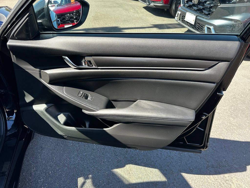Used 2022 Honda Accord Sport image 14