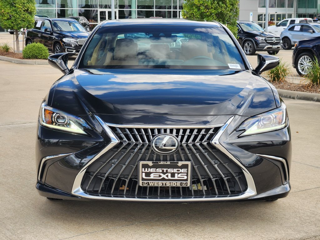 Used 2025 Lexus ES 350 w/ Premium Package FWD image 2