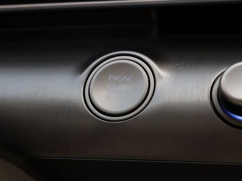 Used 2025 Hyundai Kona SEL image 32