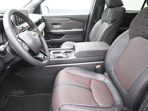New 2026 Honda Pilot Black Edition image 17
