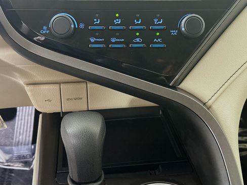 Used 2021 Toyota Camry LE FWD image 22