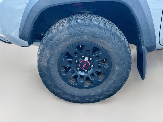 Used 2017 Toyota Tacoma TRD Pro AWD/4WD image 19