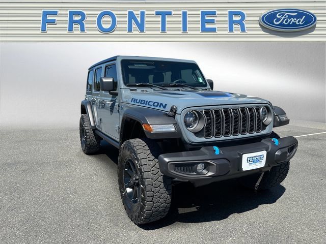 Used 2024 Jeep Wrangler Unlimited Rubicon 4xe w/ Technology Group AWD/4WD image 8