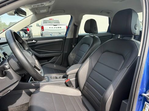 Used 2024 Volkswagen Jetta SE FWD image 18
