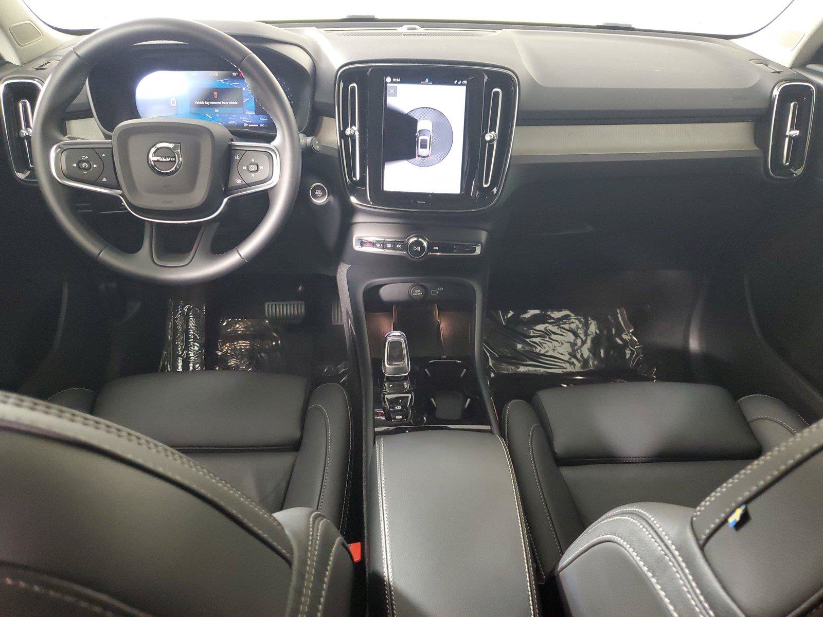 Certified 2026 Volvo XC40 B5 Plus AWD/4WD image 15