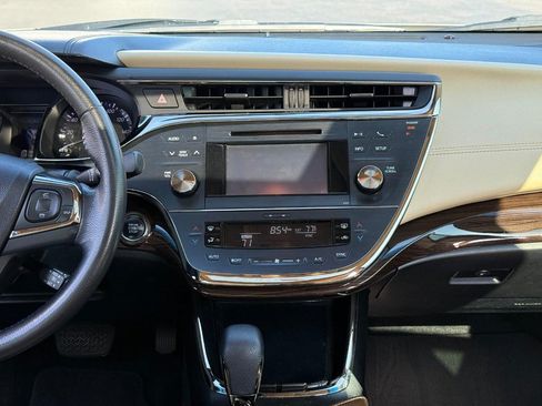 Used 2013 Toyota Avalon XLE Premium FWD image 14