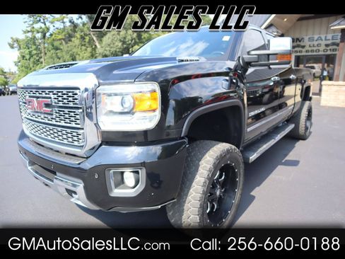 Used 2019 GMC Sierra 2500 Denali w/ Duramax Plus Package AWD/4WD image 1