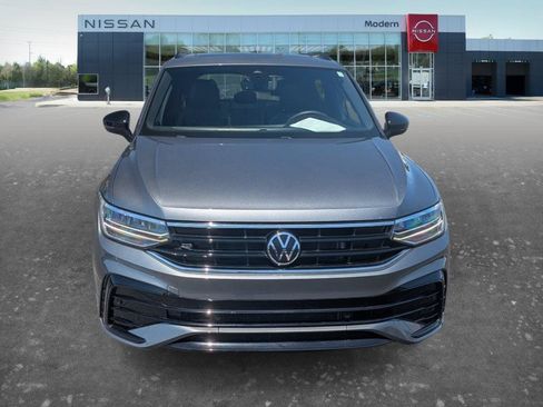 Used 2023 Volkswagen Tiguan SE R-Line FWD image 8