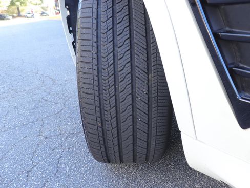 Used 2025 BMW X5 sDrive40i w/ M Sport Package image 40