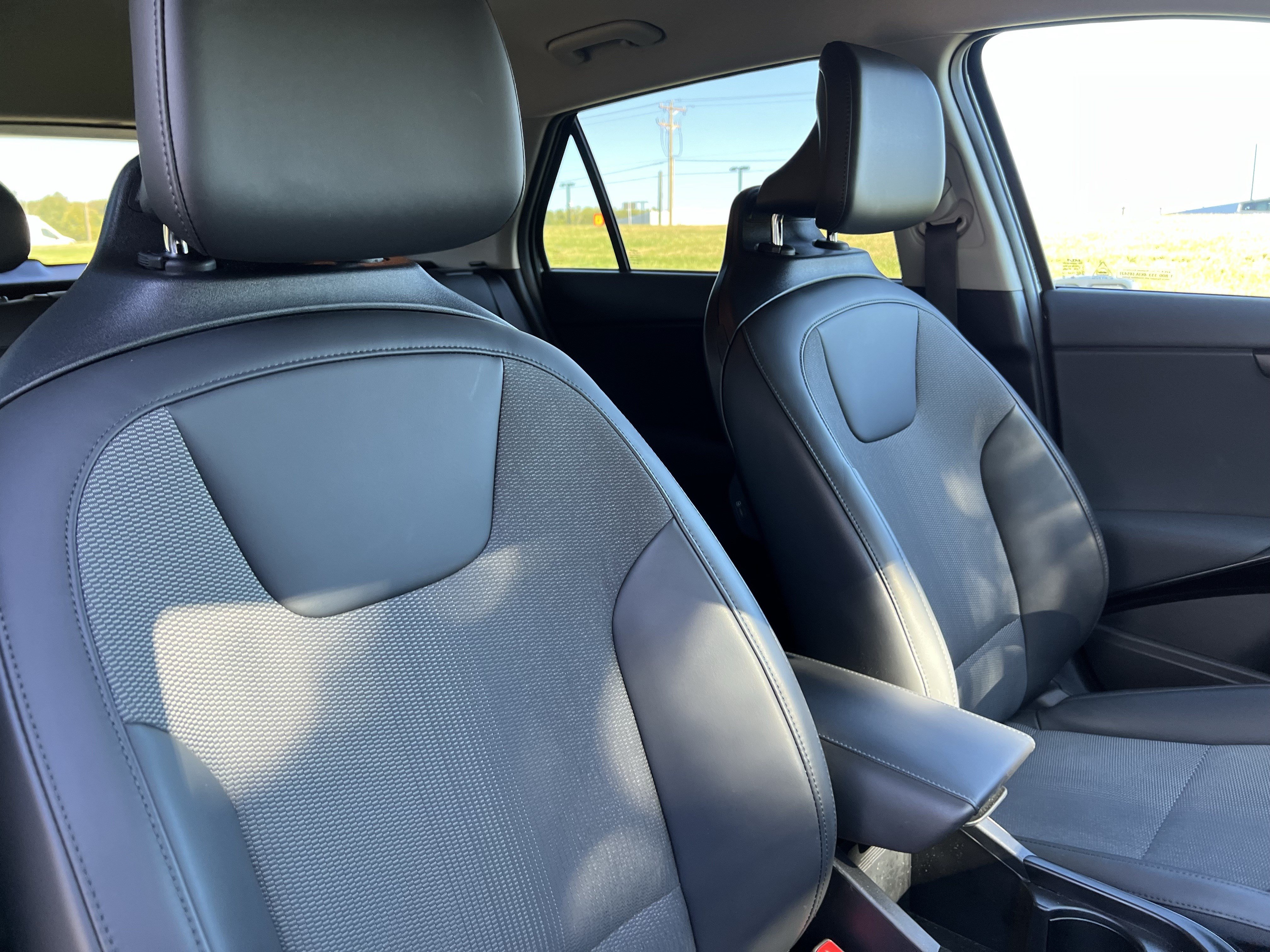 Used 2025 Kia Niro EX FWD image 35