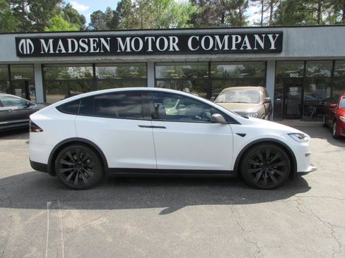 Used 2022 Tesla Model X image 4