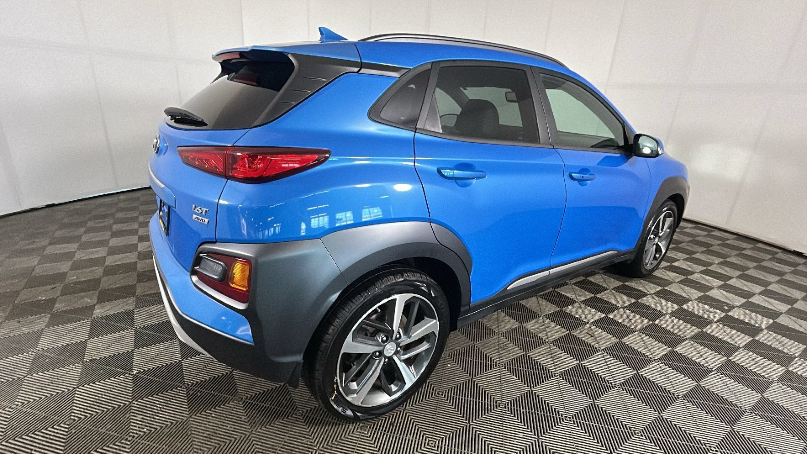 Used 2021 Hyundai Kona Limited AWD/4WD image 3