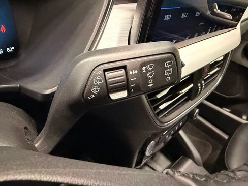 Used 2025 Ford Escape Platinum AWD/4WD image 32