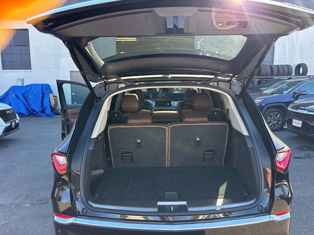 Used 2024 Acura MDX w/ Advance Package AWD/4WD image 23