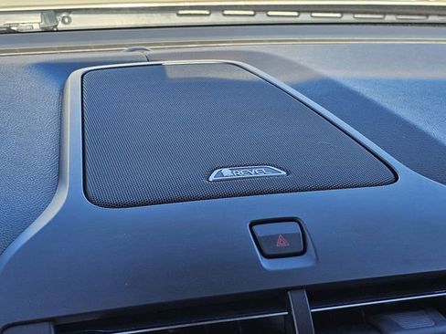 Used 2019 Lincoln Continental Reserve image 24