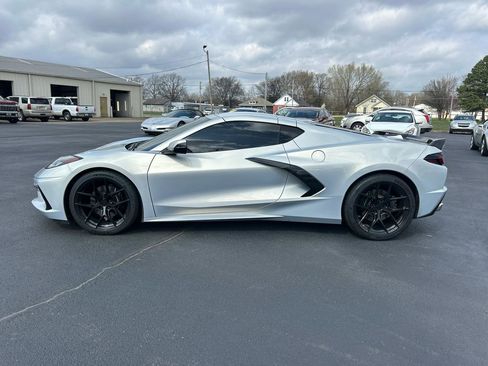 Used 2021 Chevrolet Corvette Stingray Preferred Cpe w/ Engine Appearance Package image 8