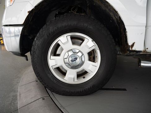 Used 2014 Ford F150 XLT w/ Equipment Group 301A Mid AWD/4WD image 9