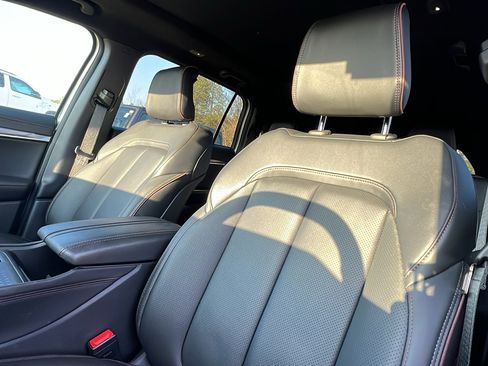 Used 2024 Jeep Wagoneer Launch Edition w/ Trailer Tow Group image 18