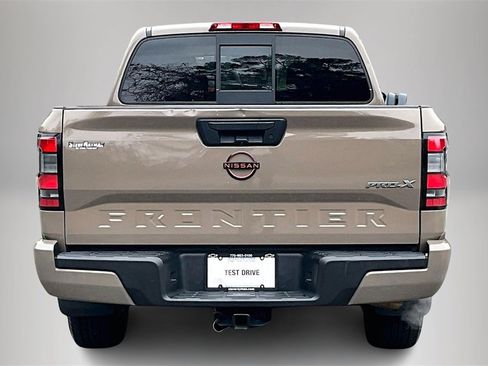 Used 2022 Nissan Frontier Pro-X image 7