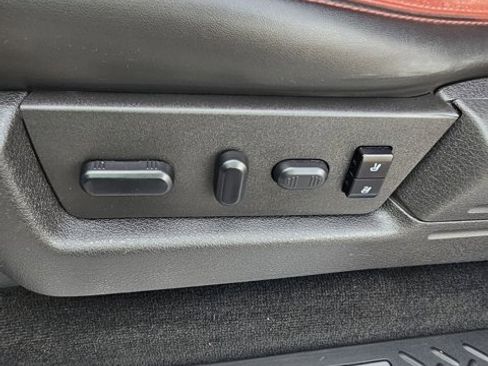Used 2013 Ford F150 Limited image 15