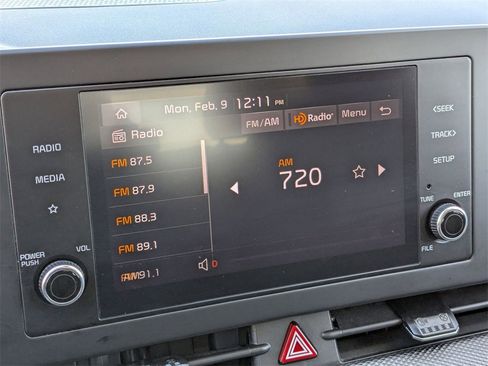 Used 2024 Kia Sportage LX image 19