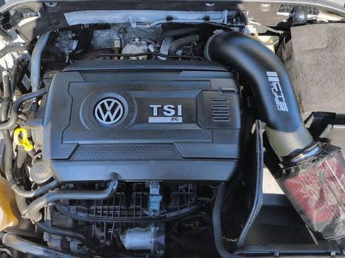 Used 2017 Volkswagen Golf Base image 29