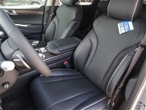New 2025 Genesis GV80 2.5T Prestige image 9