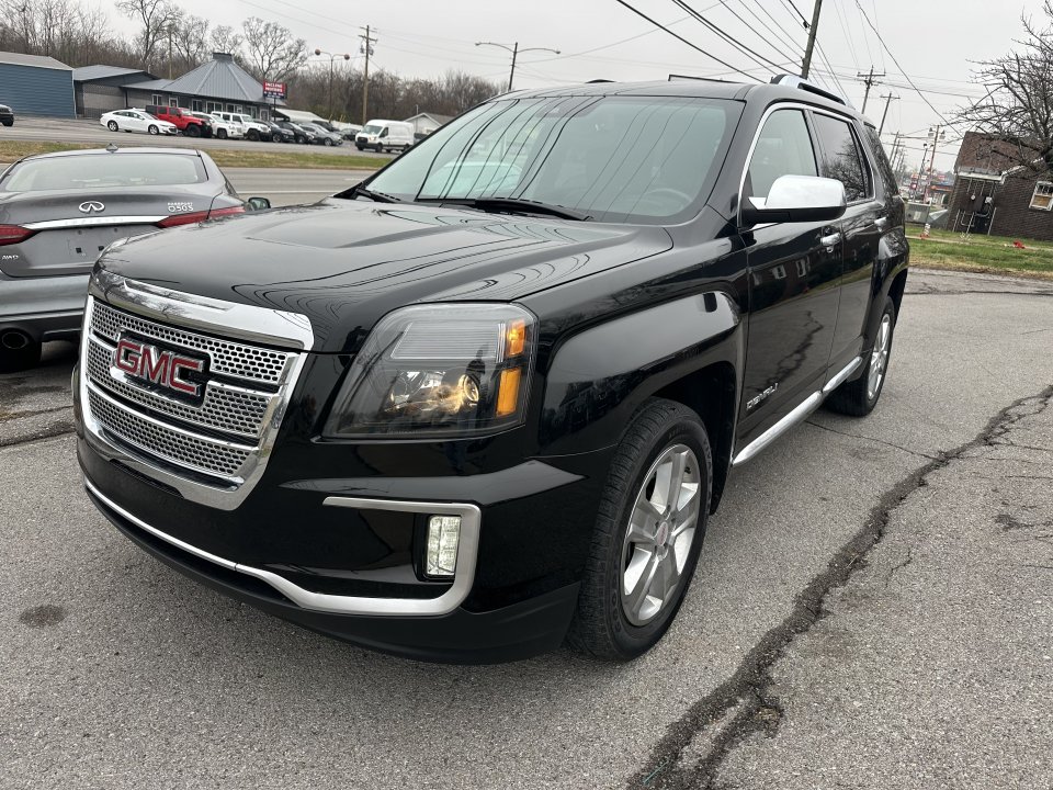 Used 2017 GMC Terrain Denali FWD image 1