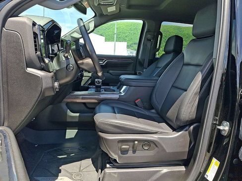Used 2024 Chevrolet Silverado 1500 LTZ AWD/4WD image 13