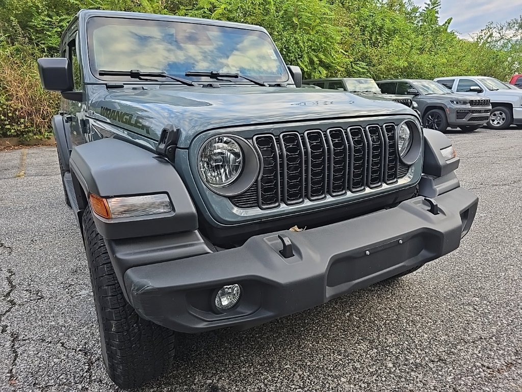 Used 2026 Jeep Wrangler Unlimited Sport AWD/4WD image 11