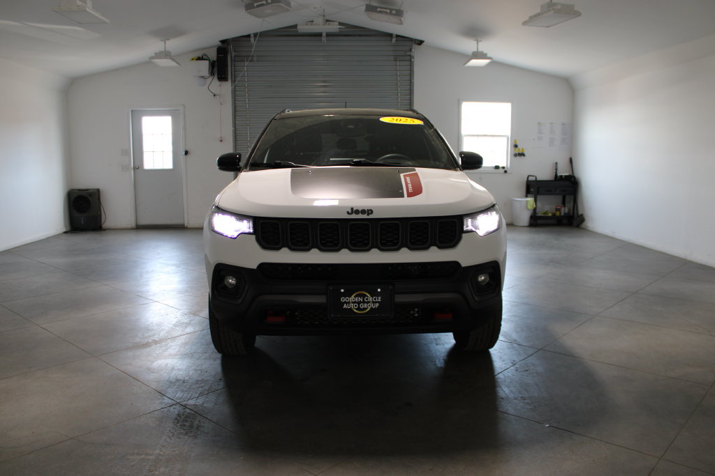 Used 2025 Jeep Compass Trailhawk AWD/4WD image 45