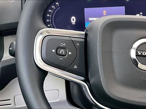 New 2026 Volvo XC40 B5 Ultra w/ Protection Package Premier AWD/4WD image 12