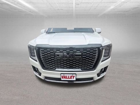 Used 2024 GMC Yukon Denali Ultimate AWD/4WD image 14
