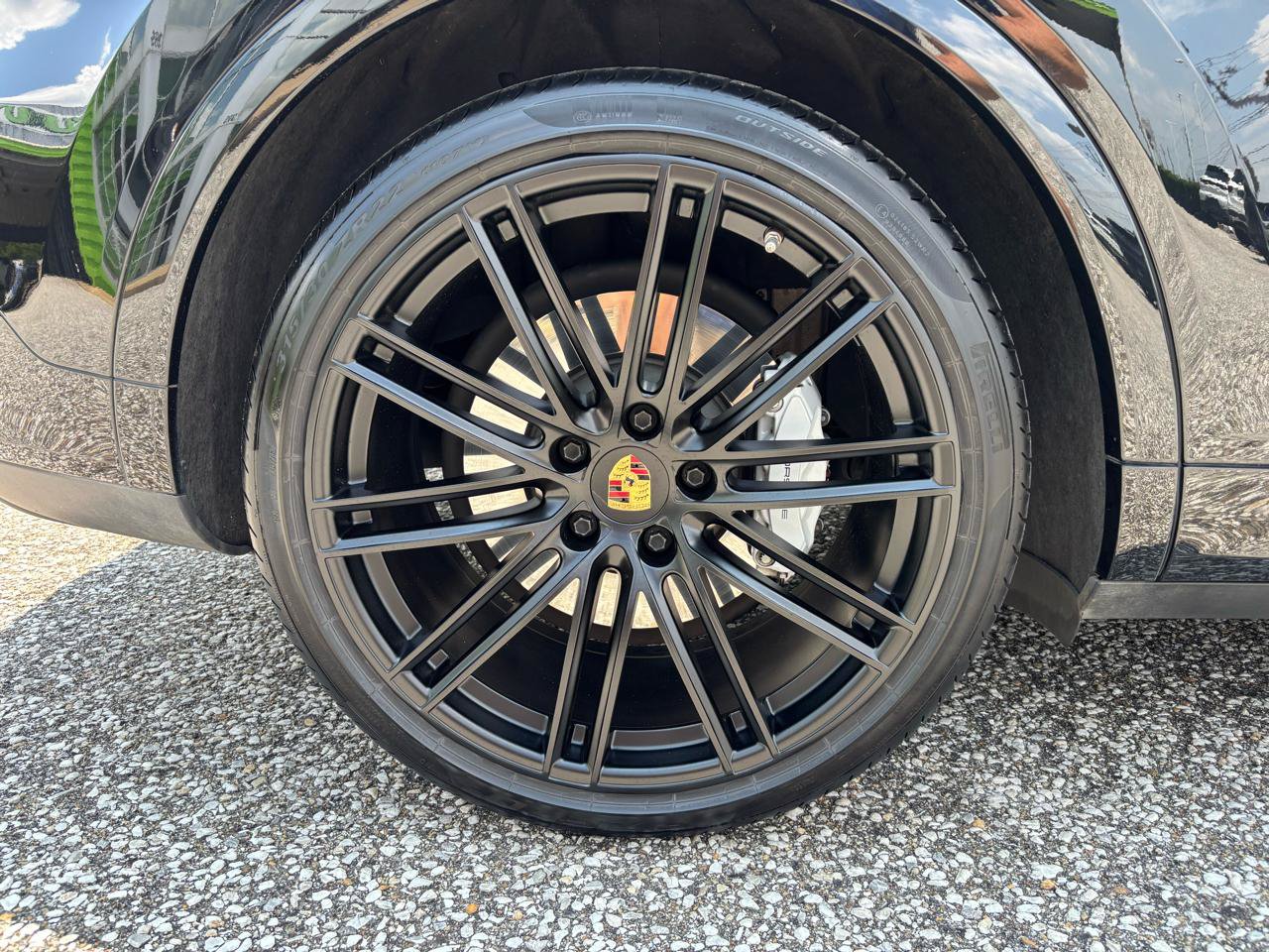 Used 2023 Porsche Cayenne Turbo AWD/4WD image 44