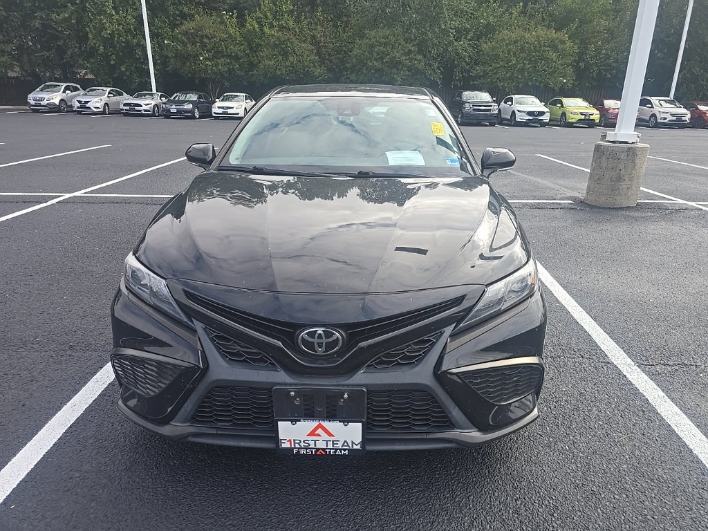 Used 2023 Toyota Camry SE w/ Convenience Package FWD image 2