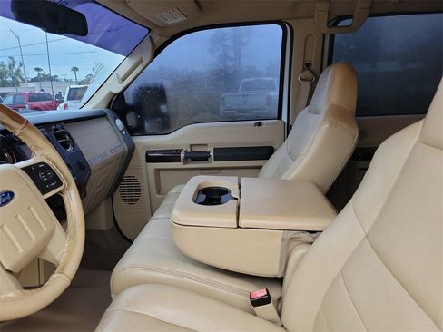 Used 2008 Ford F350 Lariat image 12