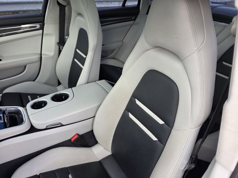 Used 2021 Porsche Panamera Turbo S image 12