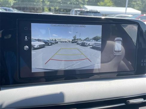 Certified 2025 Hyundai Palisade SE image 23