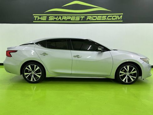 Used 2017 Nissan Maxima 3.5 SV FWD image 11