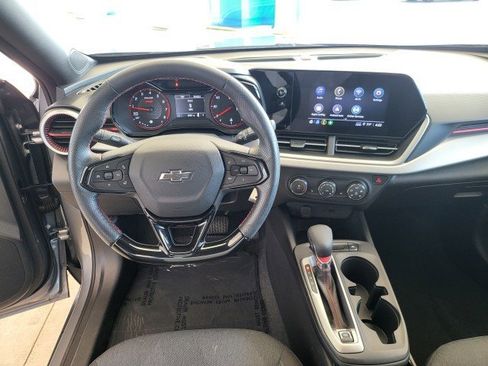 Used 2024 Chevrolet Trax RS w/ Driver Confidence Package image 2