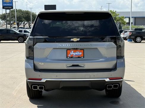 New 2025 Chevrolet Suburban High Country image 5