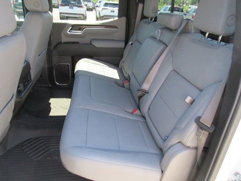 New 2025 Chevrolet Silverado 1500 LT image 15