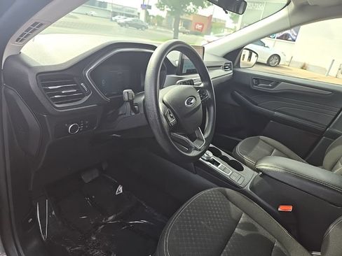 Used 2025 Ford Escape Active AWD/4WD image 12