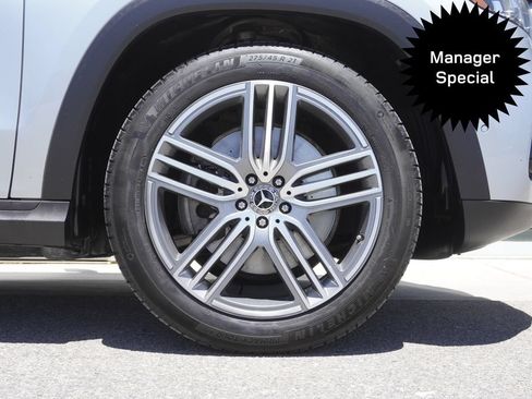 Used 2025 Mercedes-Benz GLS 450 4MATIC image 35