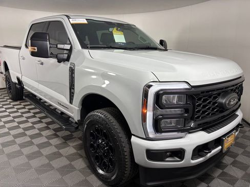 Used 2025 Ford F350 Lariat w/ Black Appearance Package image 1