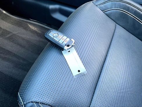 Used 2024 Ford Mustang GT Premium image 13