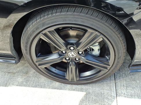 Used 2023 Honda Accord Sport image 12